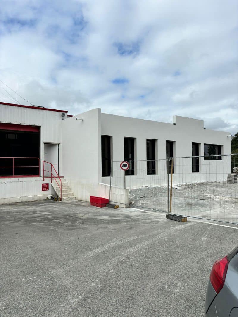 Extension des bureaux BRETAGNE ANTI ADHÉRENCE – BAA à PLOMEL…