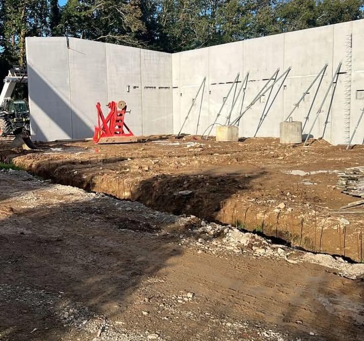 BLACK SEA  PLOMELIN  ENTREPÔT DE 600m2 en premur RECTOR  Bientôt…